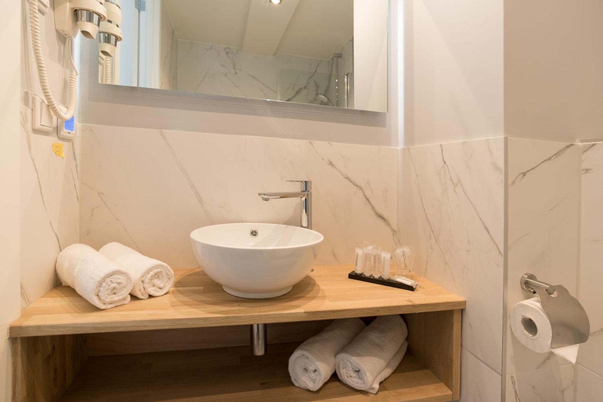 Hof Van Holland Hotel إدام الغرفة الصورة